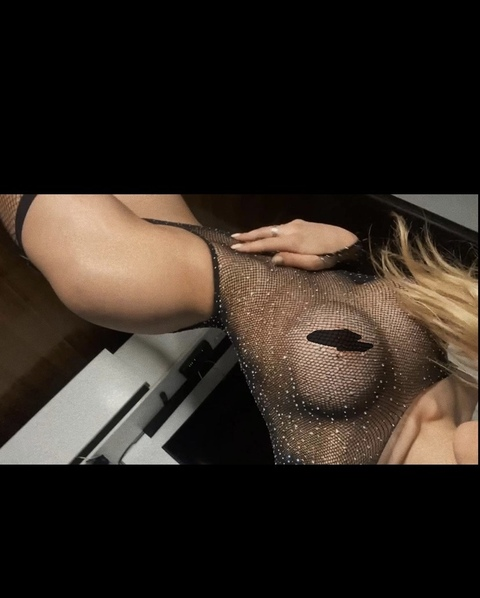 Onlyfans leaked emmalive 

 picture 2