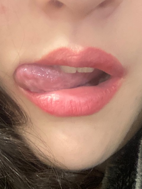 emmitacurvy OnlyFans Leaked 

 picture 2
