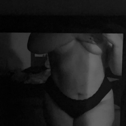 emzkulih OnlyFans Leak 

 picture 2