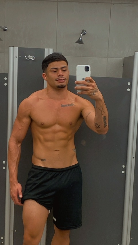 ennzooliveii OnlyFans Leaked 

 picture 2