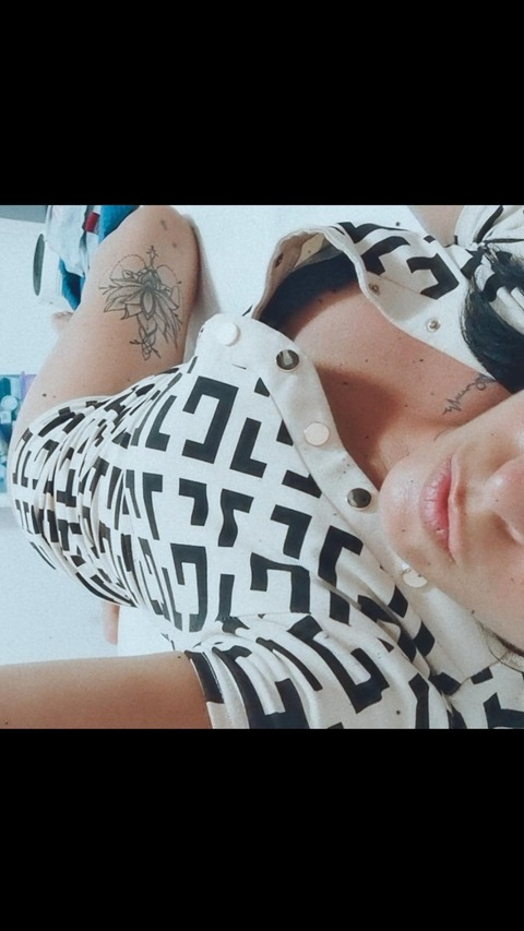 erin86 (Erin) OnlyFans Leaks 

 picture 2