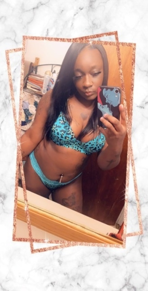 View Eshaa Boo (eshaaaa4) OnlyFans 8 Photos and 41 Videos leaks 

 picture 2