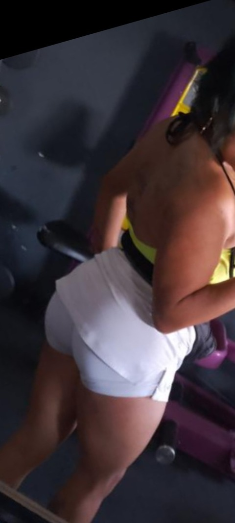 esmeraldarubi696 OnlyFans Leaked 

 picture 2