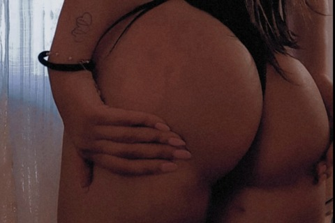 View evelinecastillo OnlyFans content for free 

 picture 2