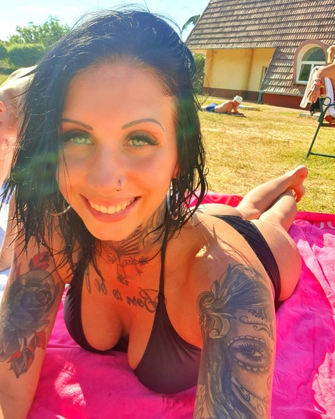 @evelyn_1993 leaked Onlyfans videos for free 

 picture 2