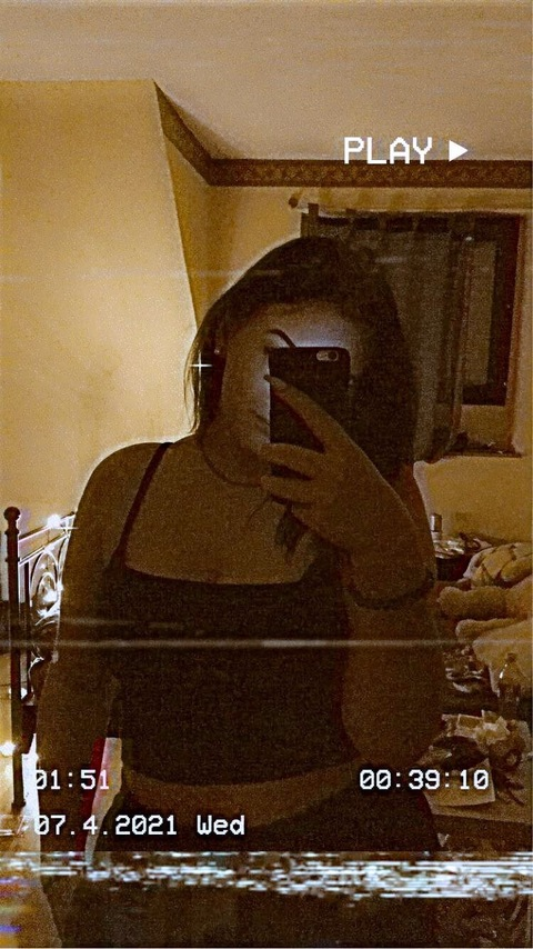 Onlyfans leaks everyonelovesvanessa 

 picture 2