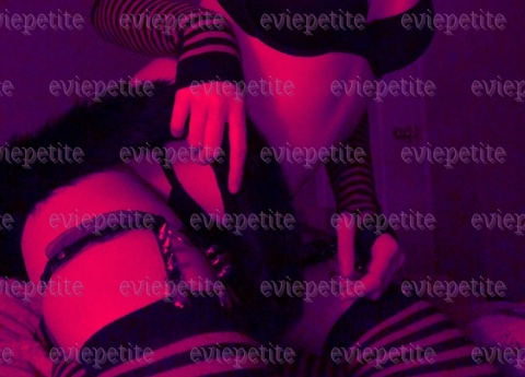 @eviepetite leaks Onlyfans content for free 

 picture 2