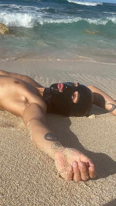 Onlyfans leak ewwwgross 

 picture 2