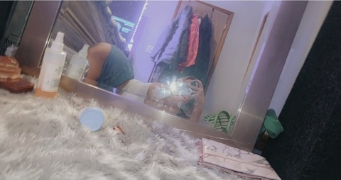 exclusivequeenn (exclusivequeenn) OnlyFans Leaked Content 

 picture 2