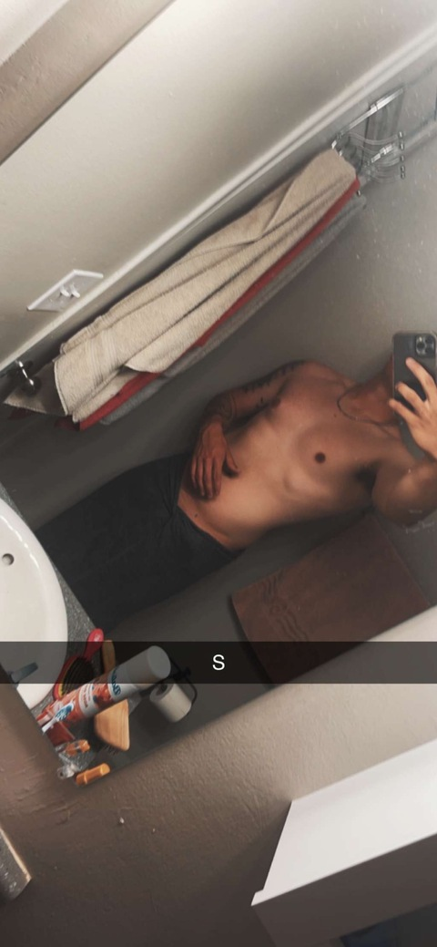 eythan0918 OnlyFans Leaked Photos and Videos 

 picture 2