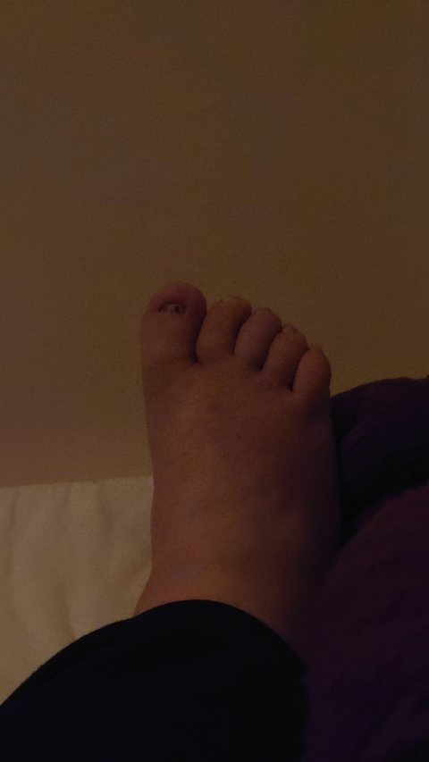 @fatfeet.22 leaks Onlyfans content free 

 picture 2