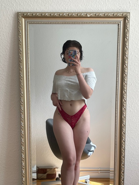 feelatius (Fee🧚🏻‍♀️💓🤤) free OnlyFans Leaks 

 picture 2