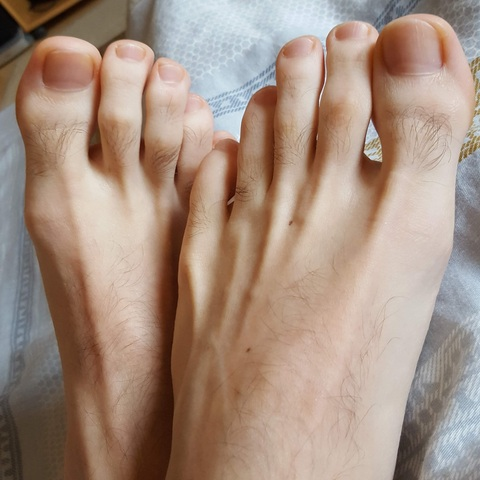 View feet_max OnlyFans content for free 

 picture 2