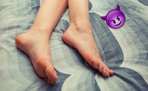 View Feetlovers (feetlover_s) OnlyFans 22 Photos and 0 Videos for free 

 picture 2