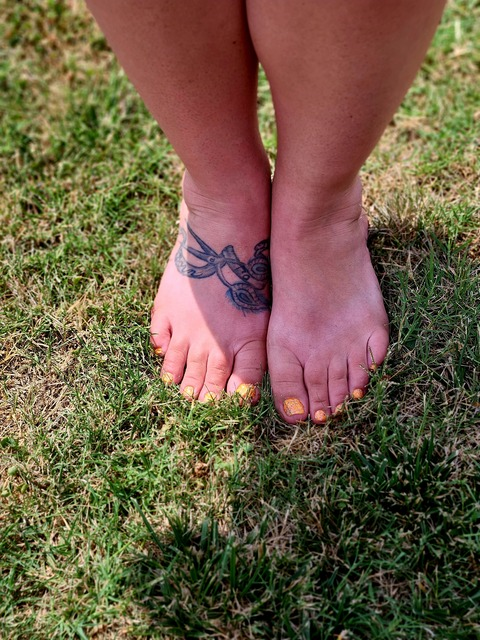 Download feetluxe00 OnlyFans content free 

 picture 2
