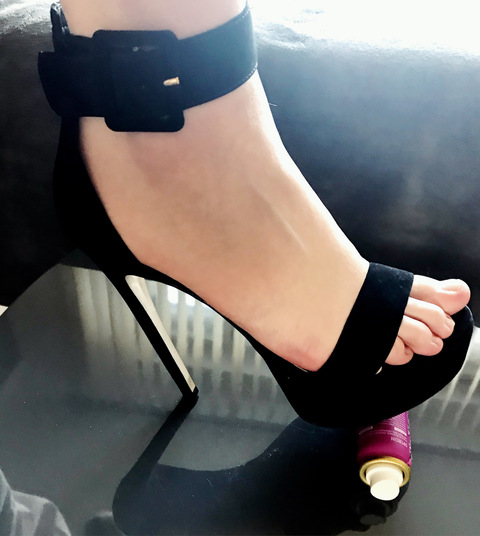 Onlyfans free content feetofdita 

 picture 2