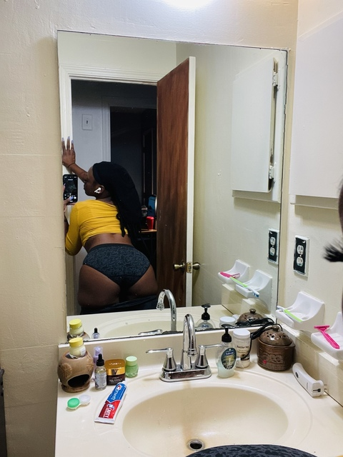 @femalee leak Onlyfans photos free 

 picture 2