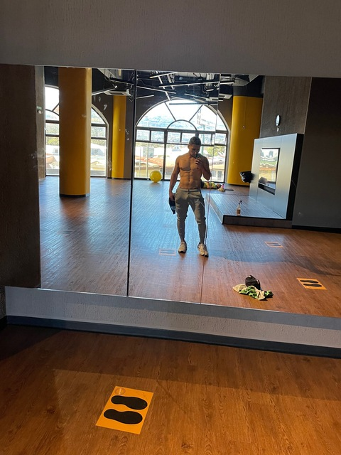 Download ferarguellooo OnlyFans content free 

 picture 2