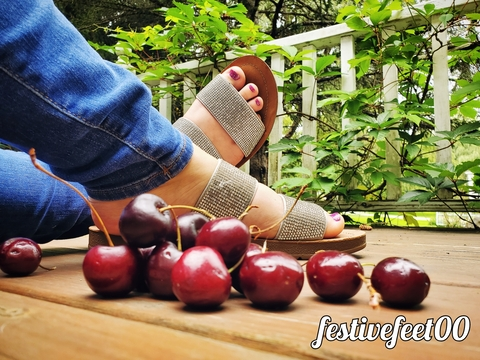 festivefeet00 OnlyFans Leaked (144 Photos and 4 Videos) 

 picture 2