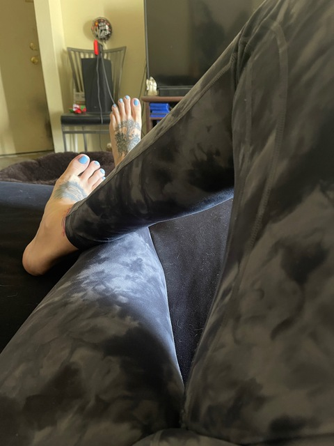 View fetish-fantasy (Femboy of Feet) OnlyFans 115 Photos and 18 Videos leaked 

 picture 2