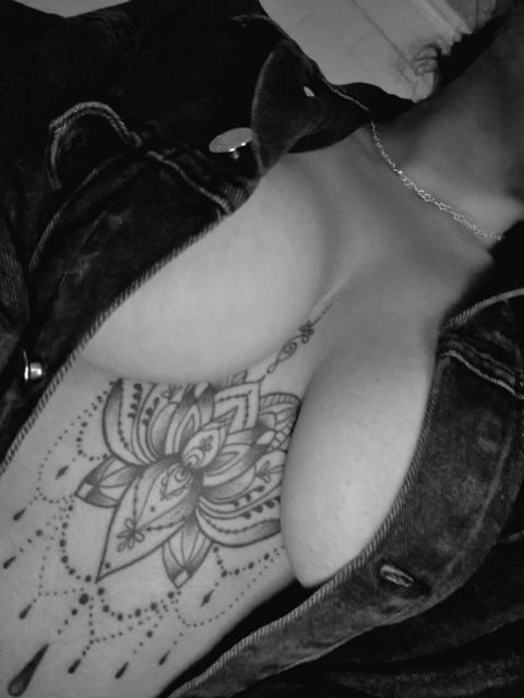 fiorelaapr2000 (fiorella00´s) free OnlyFans Leaked Pictures & Videos 

 picture 2