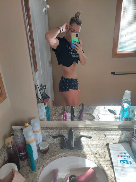 View UniqueUnicorn (fitunicorn30) OnlyFans 18 Photos and 1 Videos leaks 

 picture 2