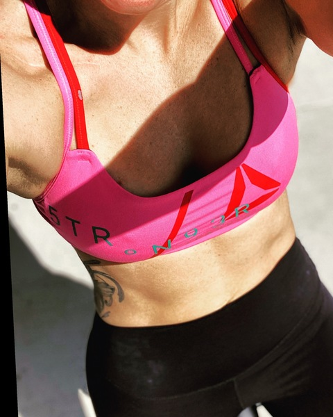 Onlyfans free content fitwifelife 

 picture 2