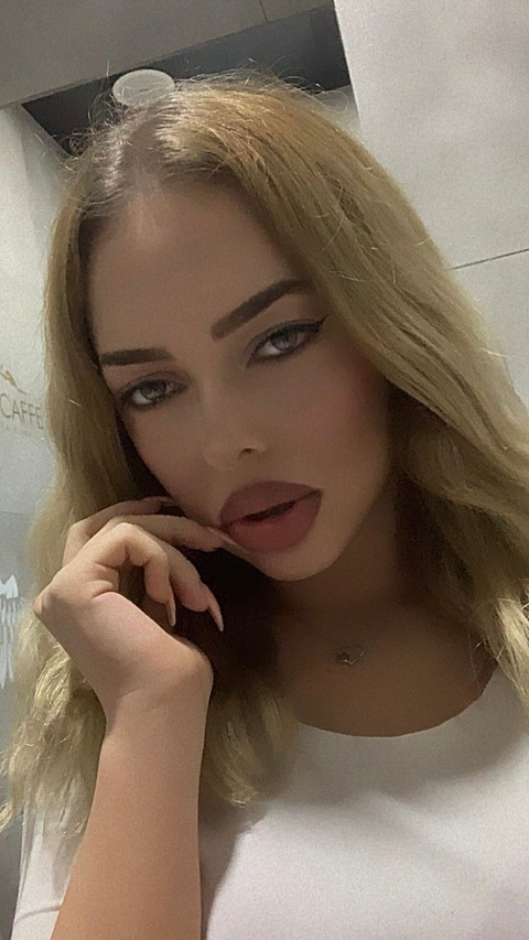 View fla03via (Flavia) OnlyFans 147 Photos and 25 Videos gallery 

 picture 2