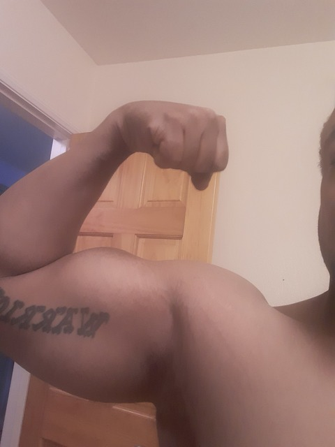 Onlyfans leaks flexing_danny 

 picture 2