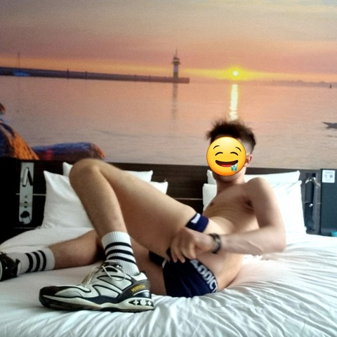 flixyboy OnlyFans Leaked (102 Photos and 39 Videos) 

 picture 2