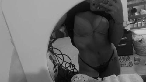 floorarias OnlyFans Leaked (0 Photos and 0 Videos) 

 picture 2
