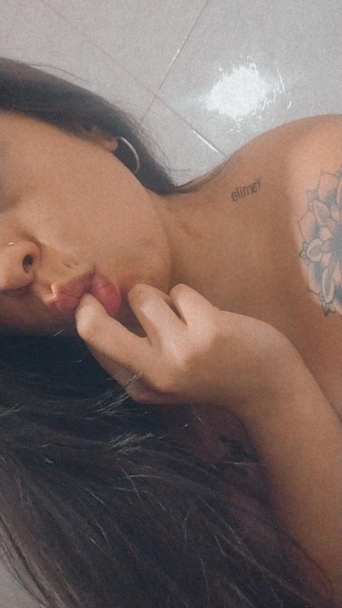 Download flordecuzzi15 OnlyFans content free 

 picture 2