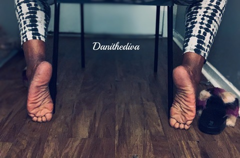 View foot_dani OnlyFans content for free 

 picture 2