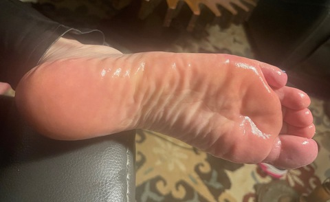 footfondling OnlyFans Leak (750 Photos and 201 Videos) 

 picture 2