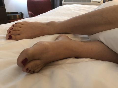 footnotesbybetsy OnlyFans Leaks (159 Photos and 12 Videos) 

 picture 2