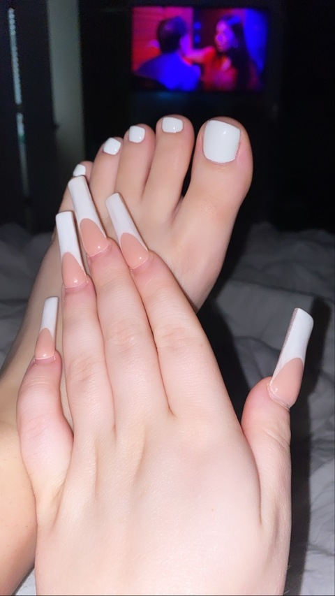 View Grace (foreverrgrace) OnlyFans 8 Photos and 5 Videos for free 

 picture 2