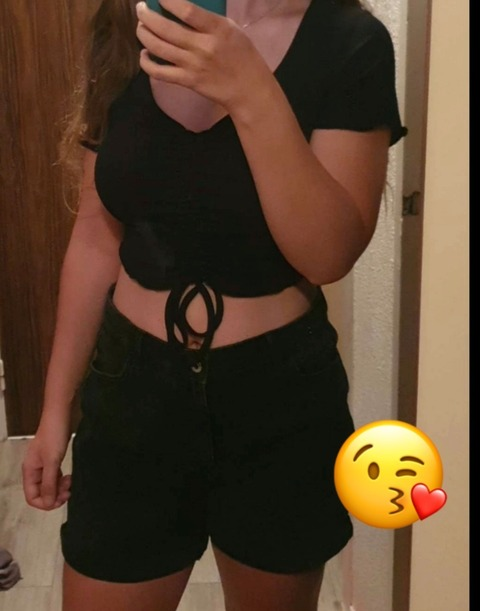 Onlyfans free foxyshya 

 picture 2