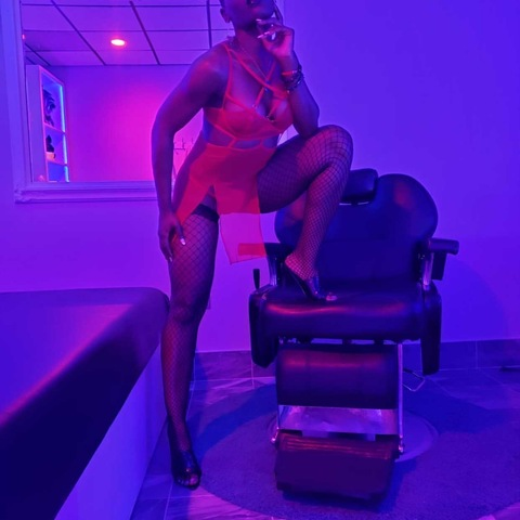 francinetheeroticbarber (Francine) OnlyFans Leaked Content 

 picture 2