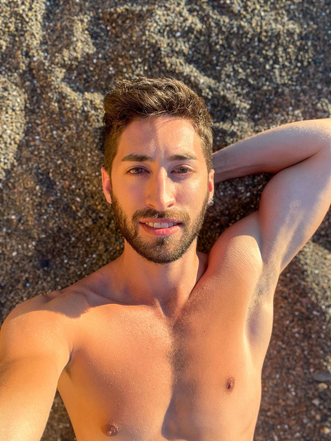 frankabais OnlyFans Leaks (72 Photos and 43 Videos) 

 picture 2