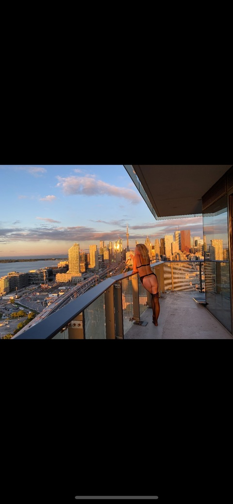 frankieshow (The Frankie Show) free OnlyFans Leaked Pictures & Videos 

 picture 2