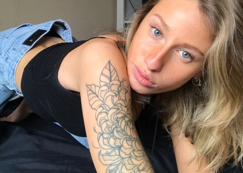 View freacklessgirl (Freckles Girl) OnlyFans 0 Photos and 0 Videos gallery 

 picture 2