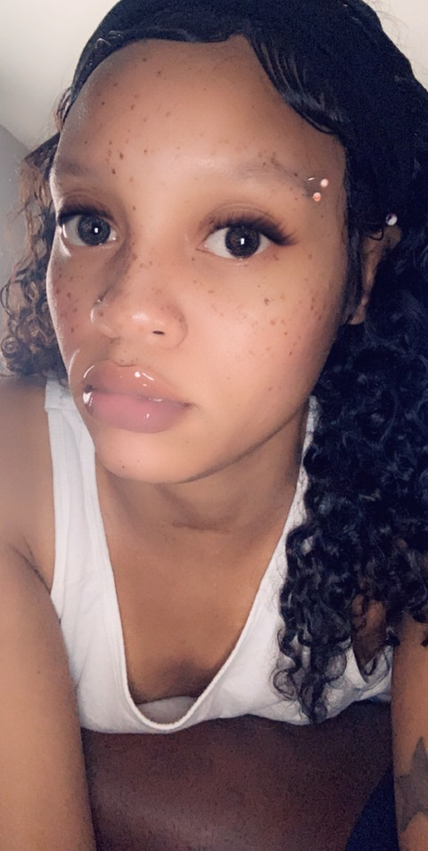 View freckledbae (Freckles) OnlyFans 12 Photos and 10 Videos for free 

 picture 2