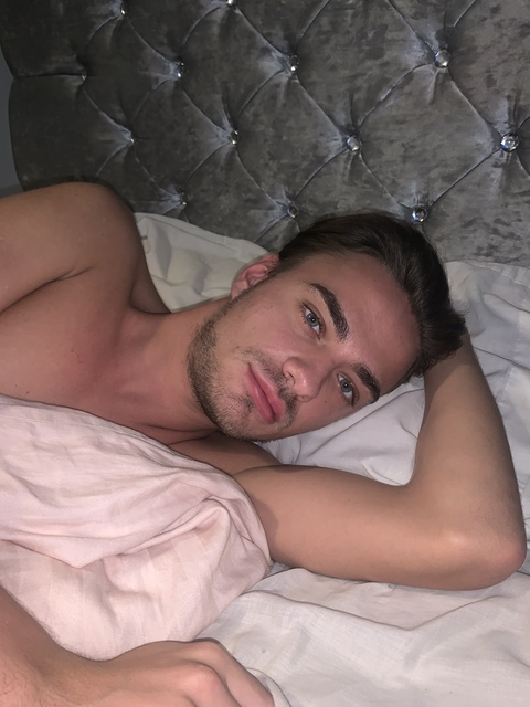 @freddiebentley leaked Onlyfans videos free 

 picture 2