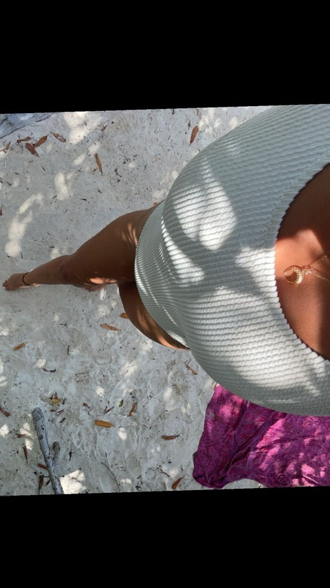 View frenchluna7 (Gina) OnlyFans 37 Photos and 13 Videos leaked 

 picture 2