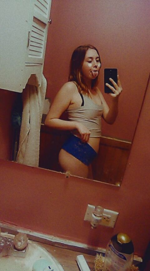 frickitliveistooshort (Jade) free OnlyFans Leaked Content 

 picture 2