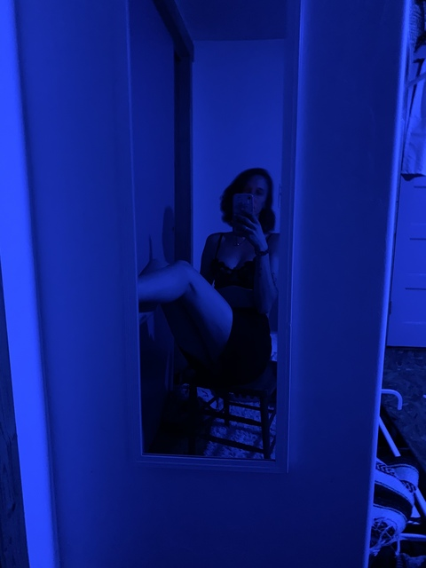 fuckingparadise OnlyFans Leaked (25 Photos and 2 Videos) 

 picture 2