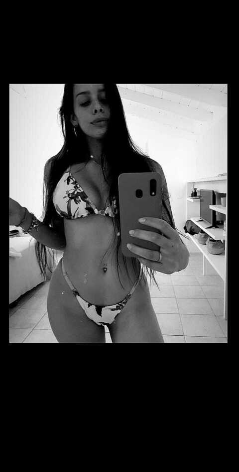 View Shophia (funnygirl4) OnlyFans 4 Photos and 0 Videos leaks 

 picture 2