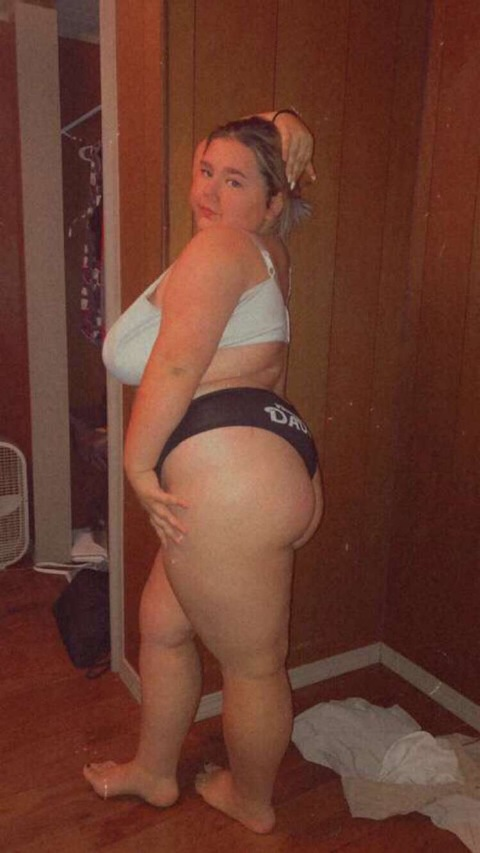 funpartygirl420 (Janna Miller) OnlyFans Leaked Content 

 picture 2