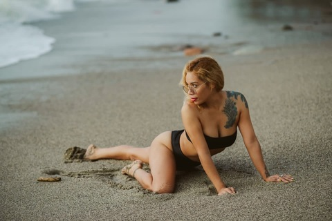 Download funwithalissa OnlyFans content free 

 picture 2