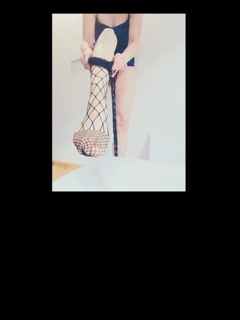 fuss-liebe OnlyFans Leak (15 Photos and 2 Videos) 

 picture 2